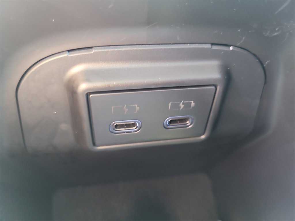 Used 2025 Toyota RAV4 XLE Premium image 28