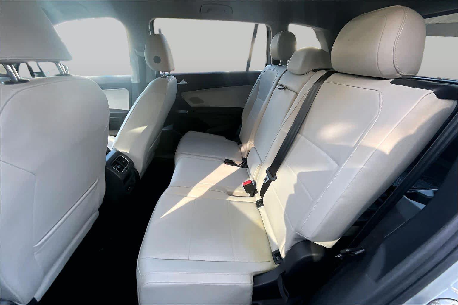 Used 2018 Volkswagen Tiguan SE FWD image 21