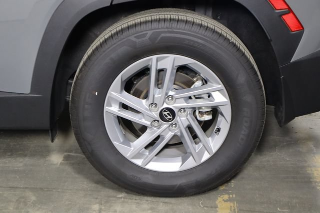 Used 2025 Hyundai Tucson SE FWD image 34