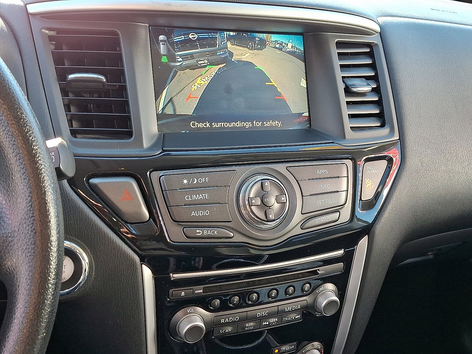 Used 2020 Nissan Pathfinder S image 19