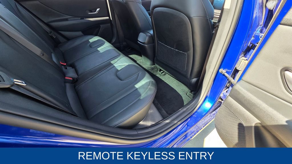 Used 2023 Hyundai Elantra Limited image 17