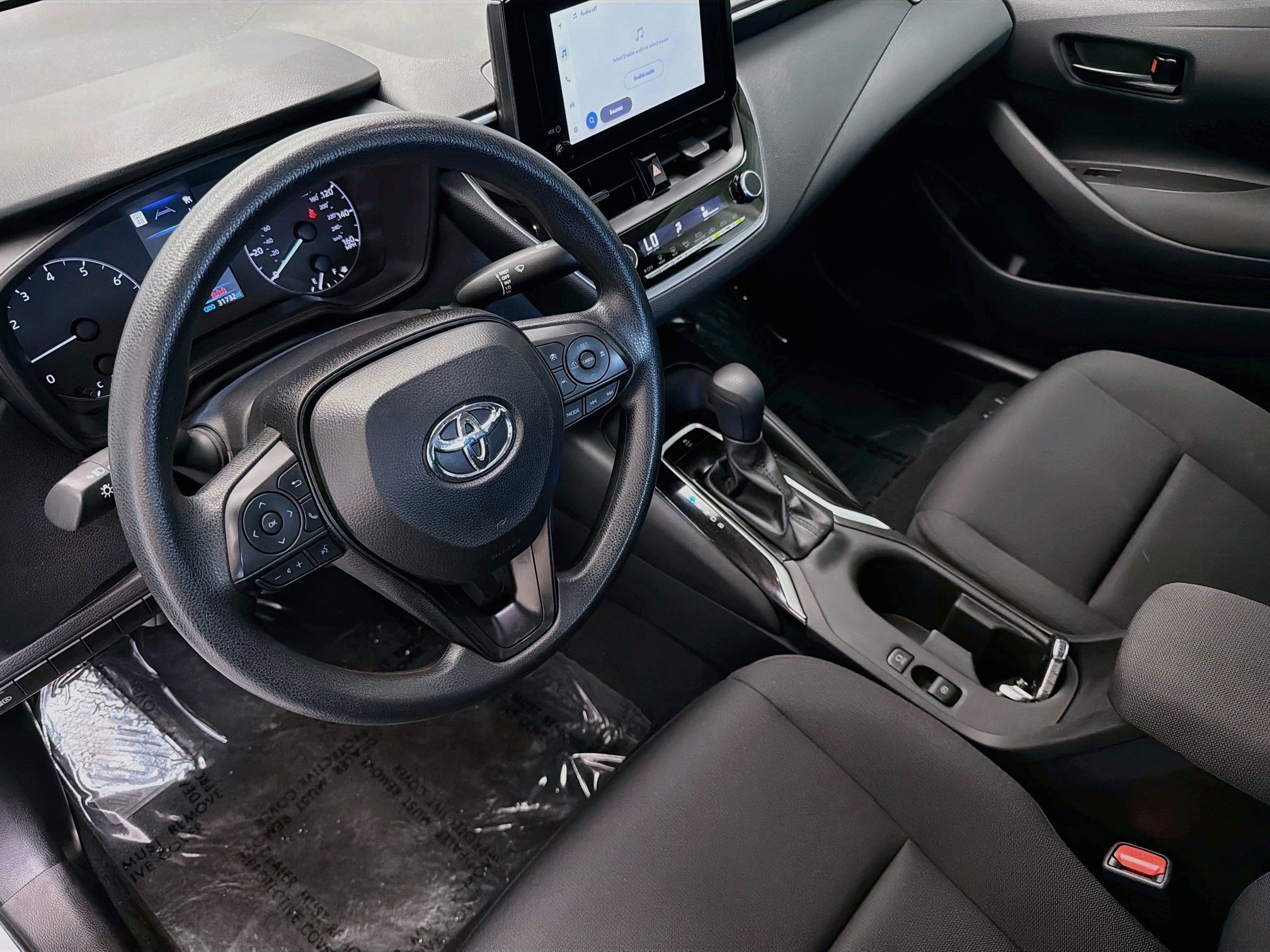 Used 2025 Toyota Corolla LE FWD image 7