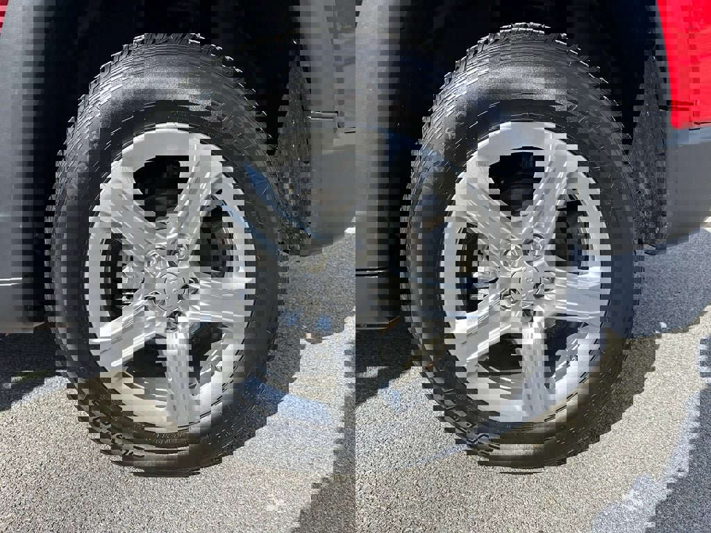 Used 2024 Jeep Compass Latitude image 33