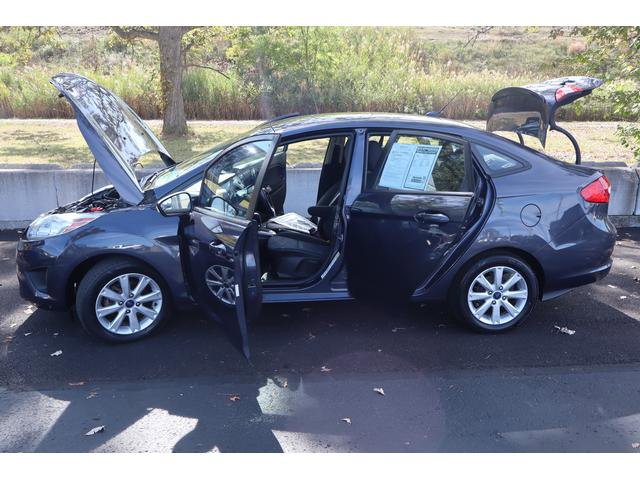 Used 2013 Ford Fiesta SE image 16