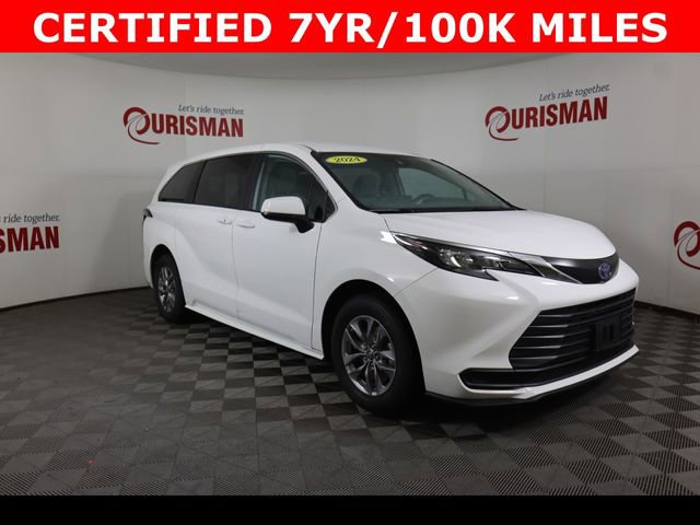 Used 2024 Toyota Sienna LE image 8