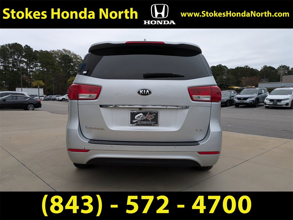 Used 2018 Kia Sedona LX w/ LX Essentials Premium Package image 5