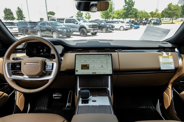New 2026 Land Rover Range Rover SE AWD/4WD image 17