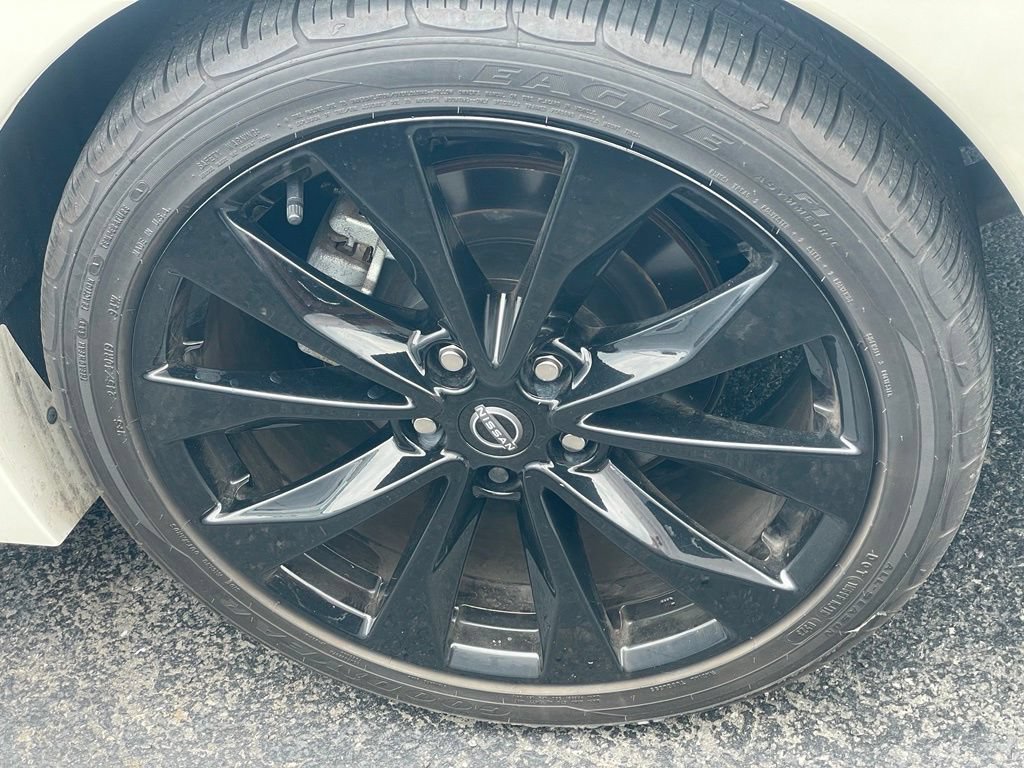 Certified 2023 Nissan Maxima SR w/ Sport Mat Group FWD image 30
