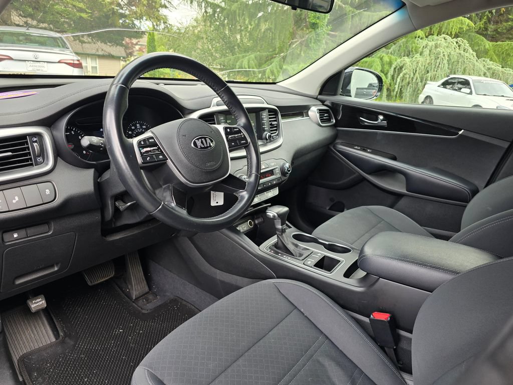 Used 2020 Kia Sorento LX w/ LX I4 Convenience Package FWD image 11