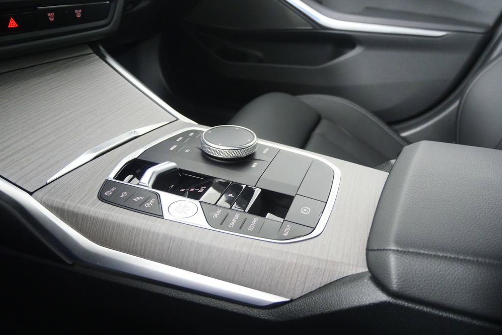 Certified 2025 BMW 330i Sedan RWD image 24