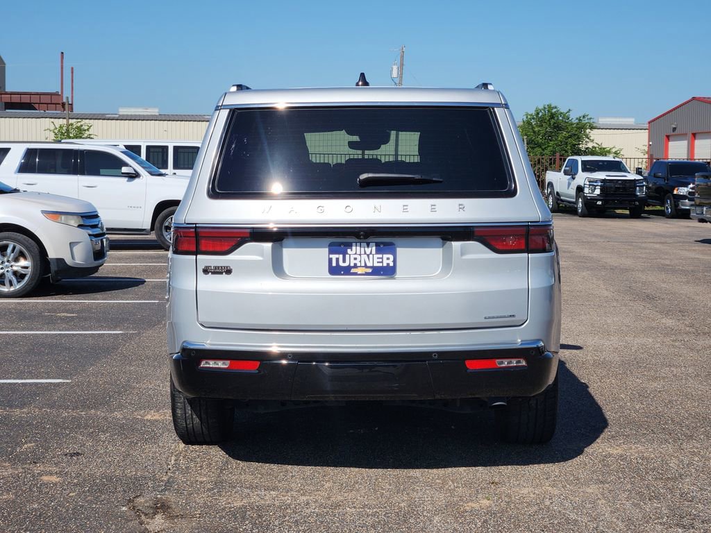 Used 2024 Jeep Wagoneer Series II w/ Flexible Seating Group RWD image 6