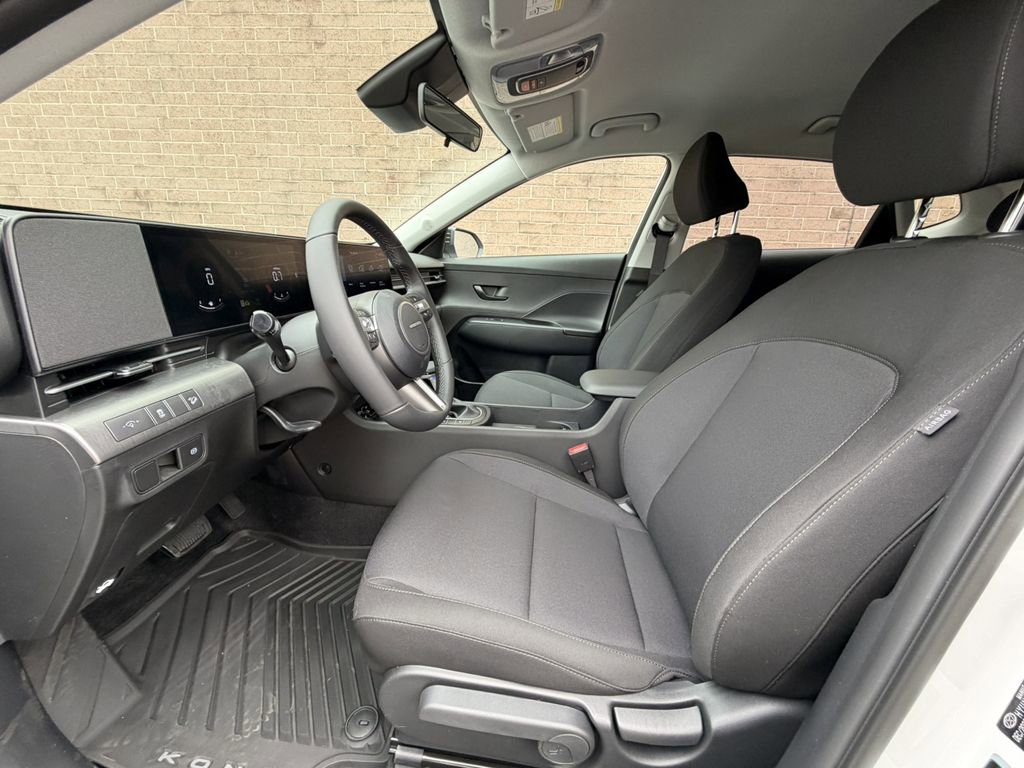 New 2026 Hyundai Kona SE image 13