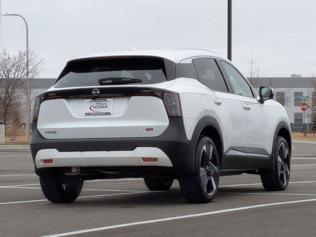 Used 2025 Nissan Kicks SR w/ Illumination Package FWD image 5