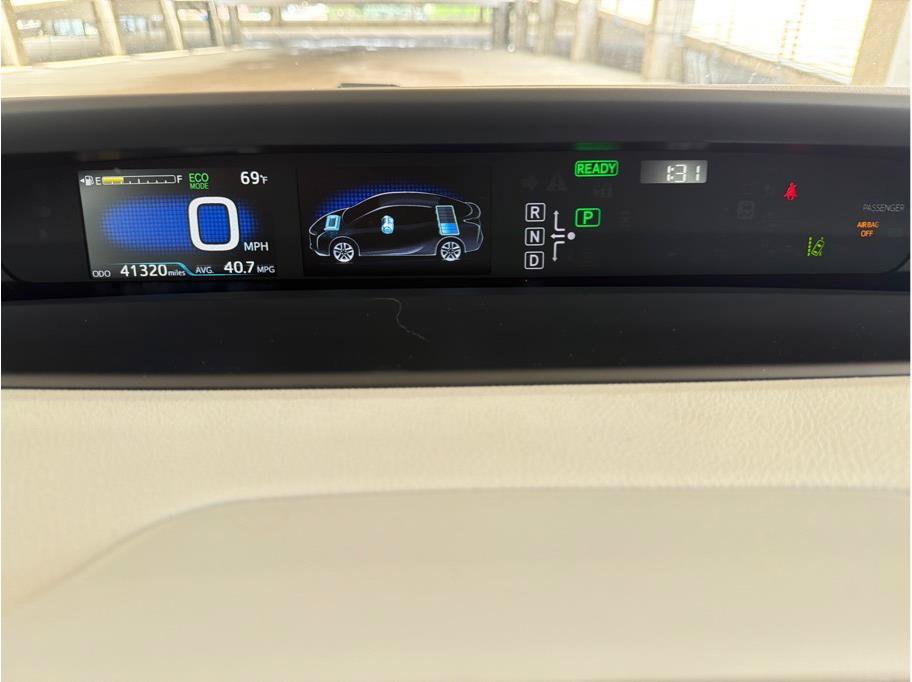 Used 2016 Toyota Prius Three FWD image 16
