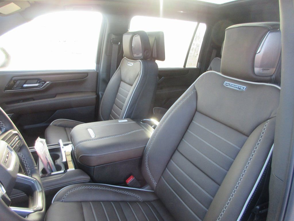 New 2026 GMC Yukon XL Denali Ultimate image 12