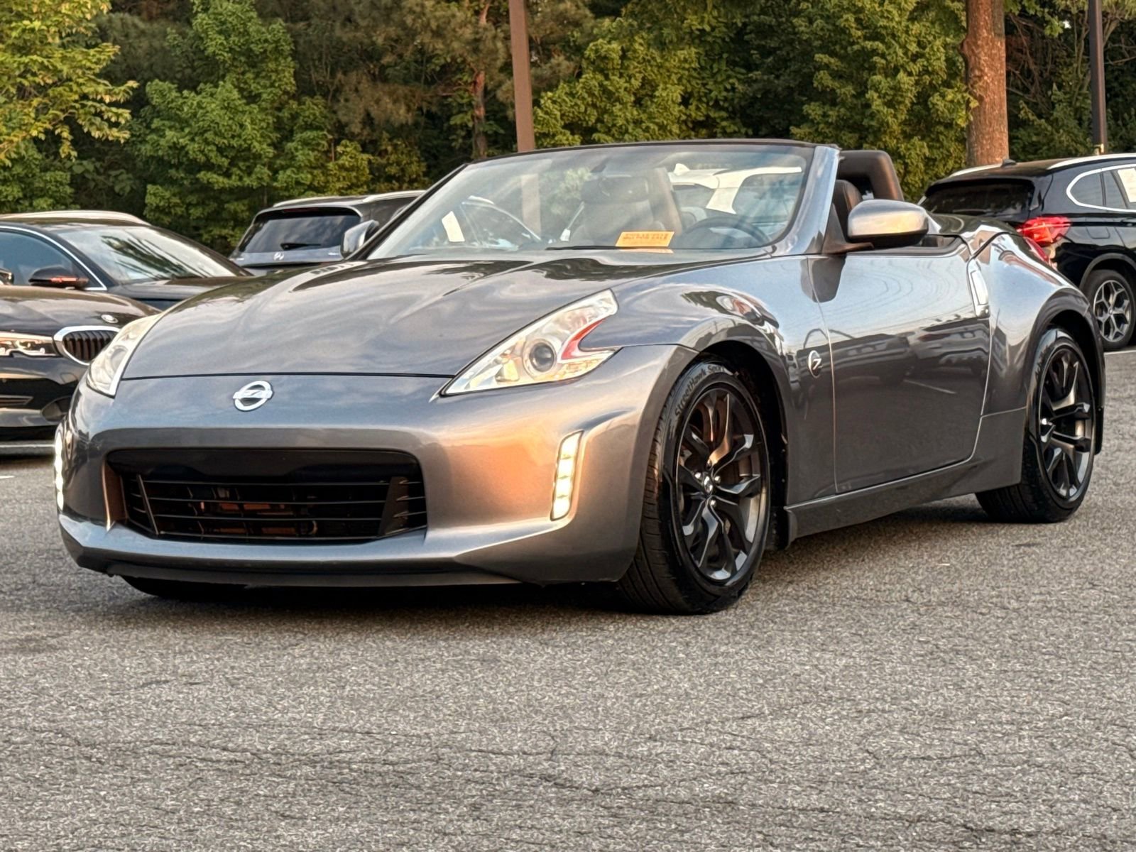 Used 2014 Nissan 370Z Touring RWD image 27