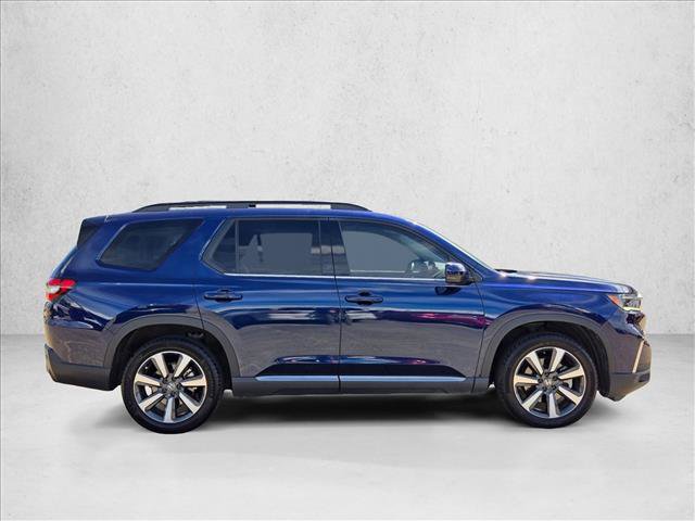 Used 2024 Honda Pilot Touring image 4