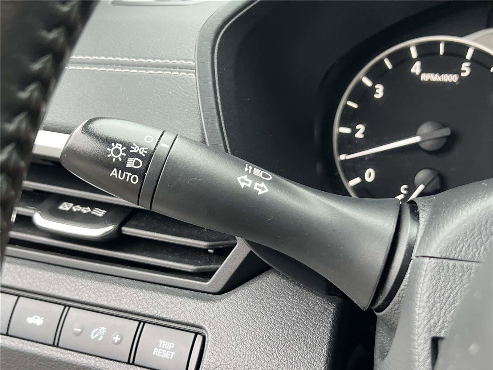 Certified 2021 Nissan Altima 2.5 SV w/ SV Premium Package image 30