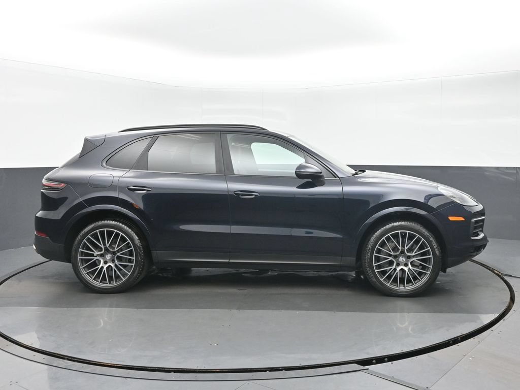 Used 2019 Porsche Cayenne S AWD/4WD image 2