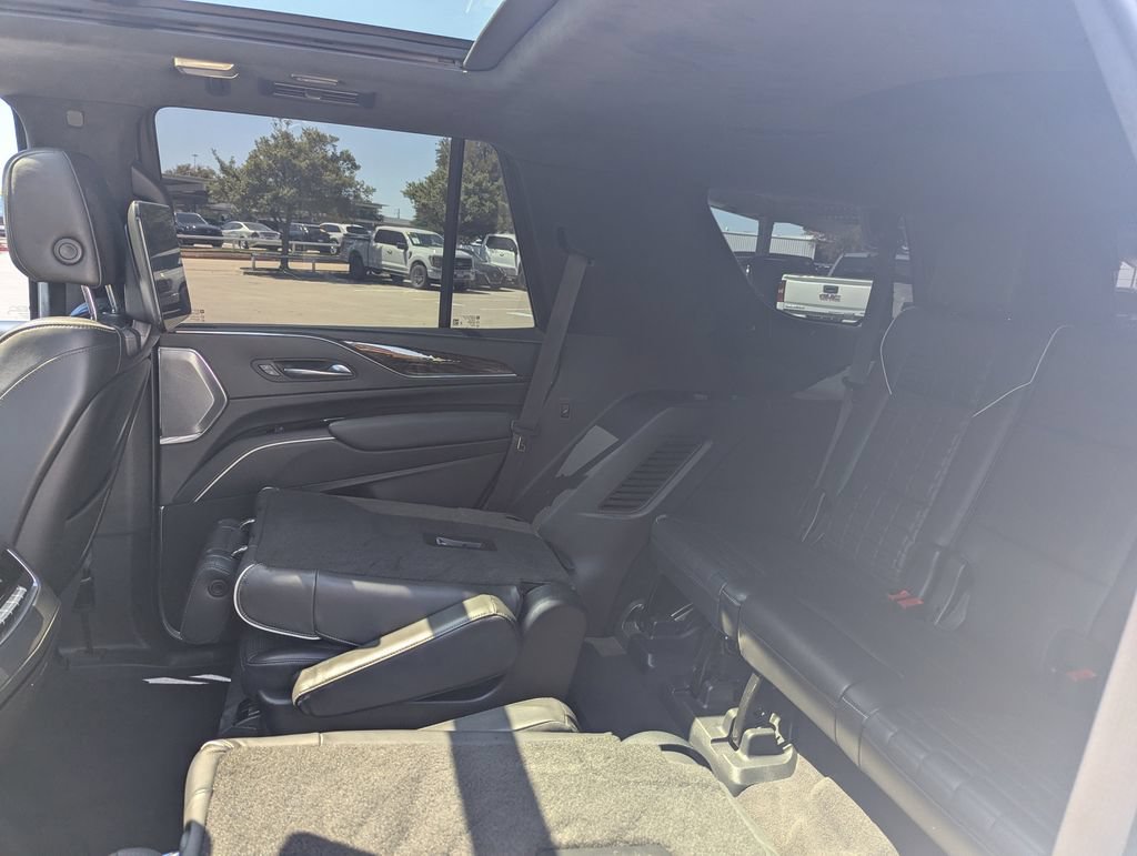 Certified 2023 Cadillac Escalade Sport Platinum w/ LPO, ONYX Package AWD/4WD image 26