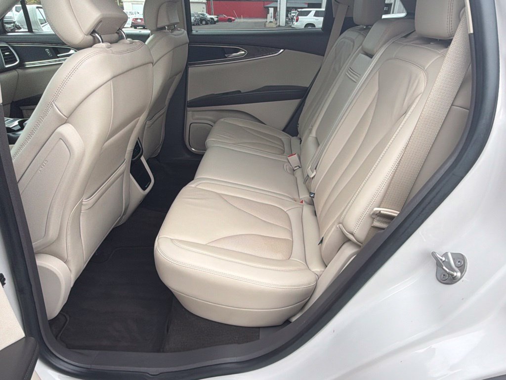 Used 2019 Lincoln Nautilus Select FWD image 16