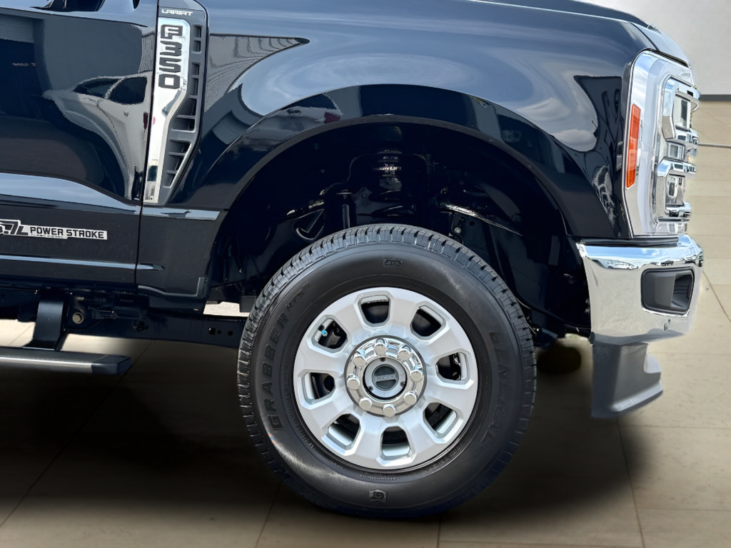 Used 2023 Ford F350 Lariat w/ Lariat Ultimate Package AWD/4WD image 49