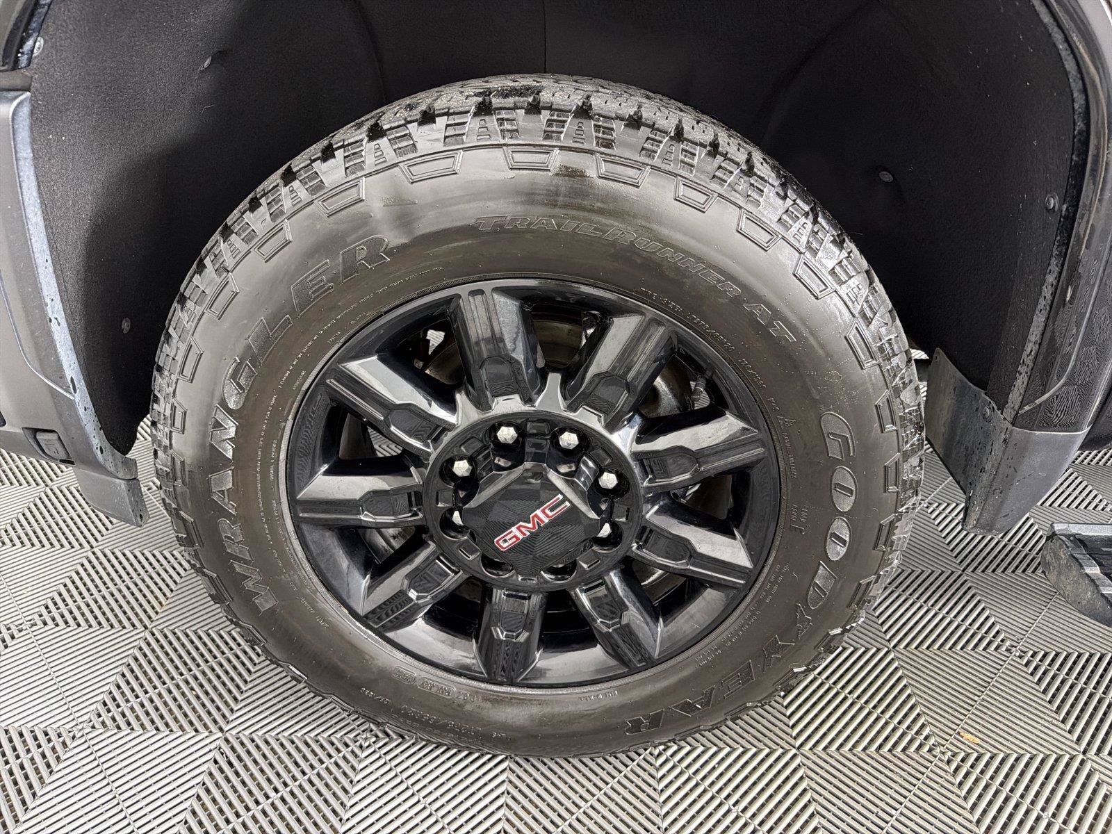 Used 2024 GMC Sierra 2500 AT4 w/ AT4 Premium Plus Package AWD/4WD image 10
