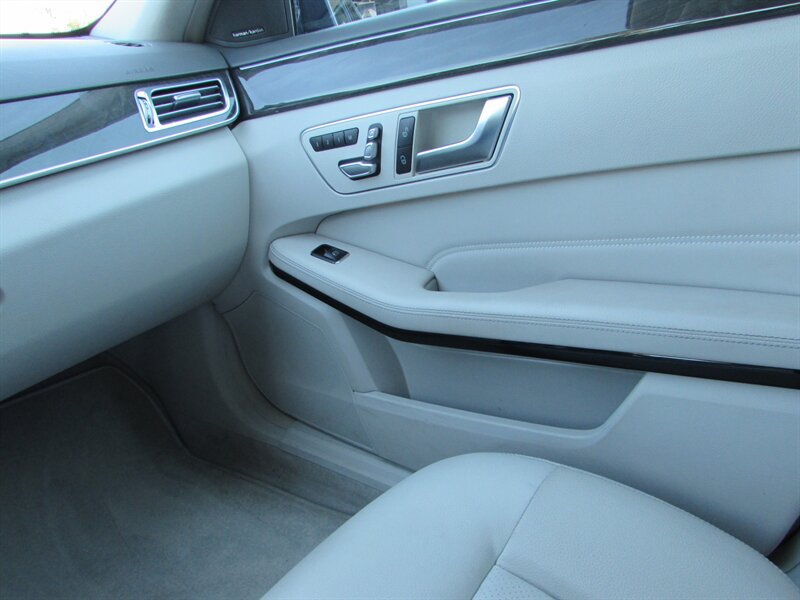 Used 2014 Mercedes-Benz E 350 Sedan image 17