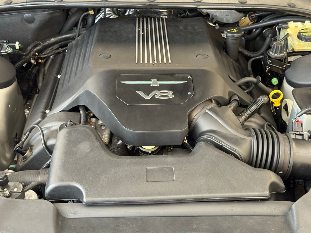 Used 2004 Ford Thunderbird image 27
