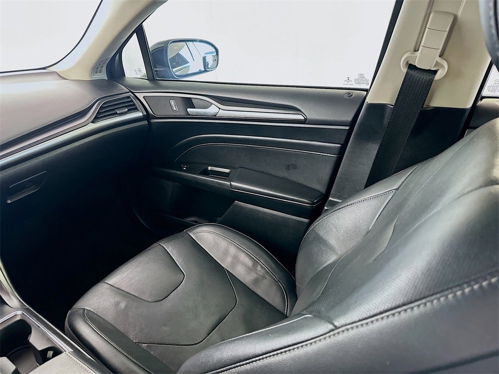 Used 2019 Ford Fusion Titanium image 24