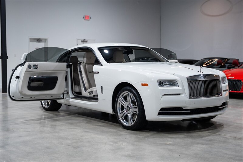 Used 2016 Rolls-Royce Wraith RWD image 16