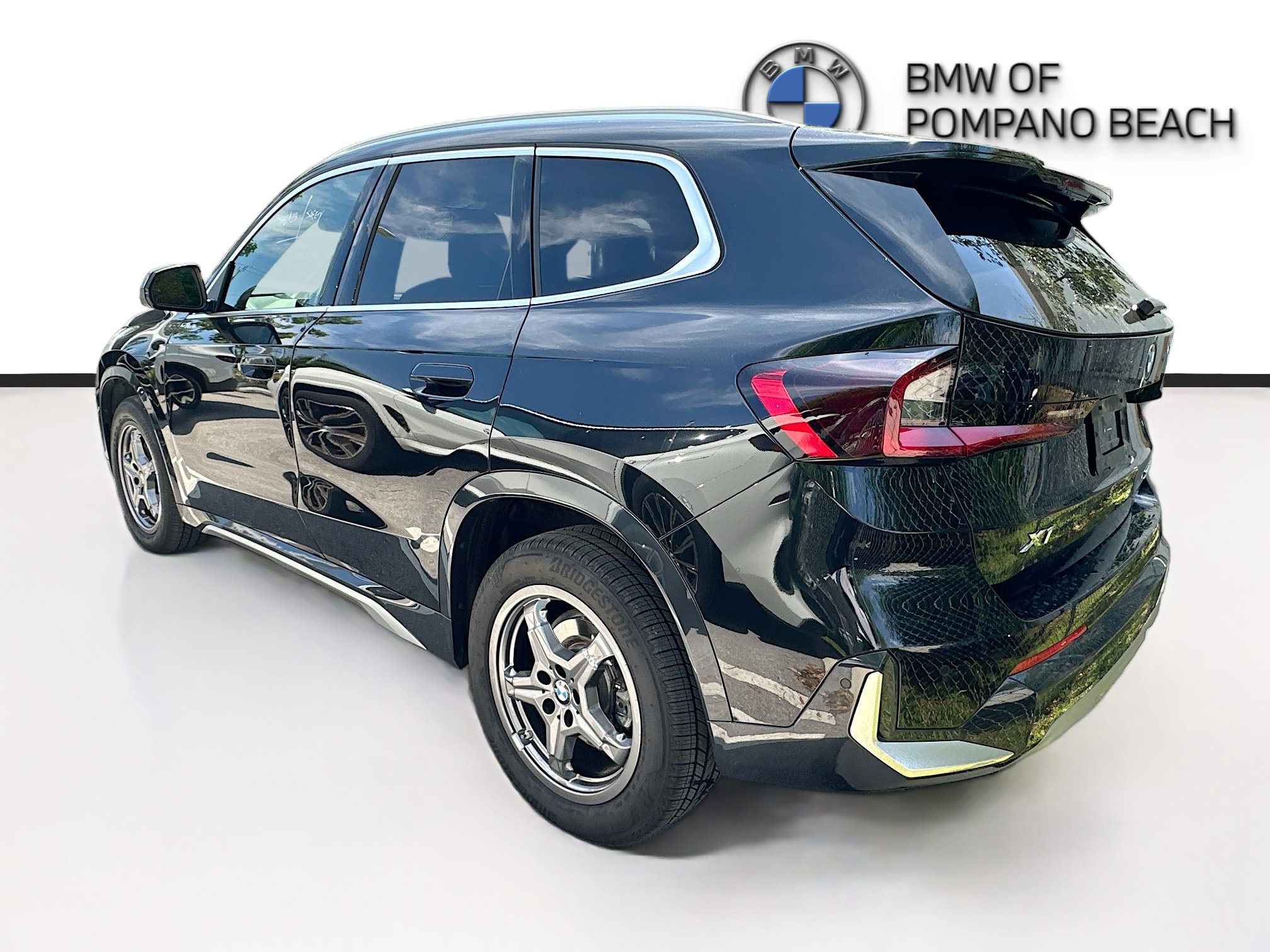 Used 2025 BMW X1 xDrive28i w/ Premium Package image 5