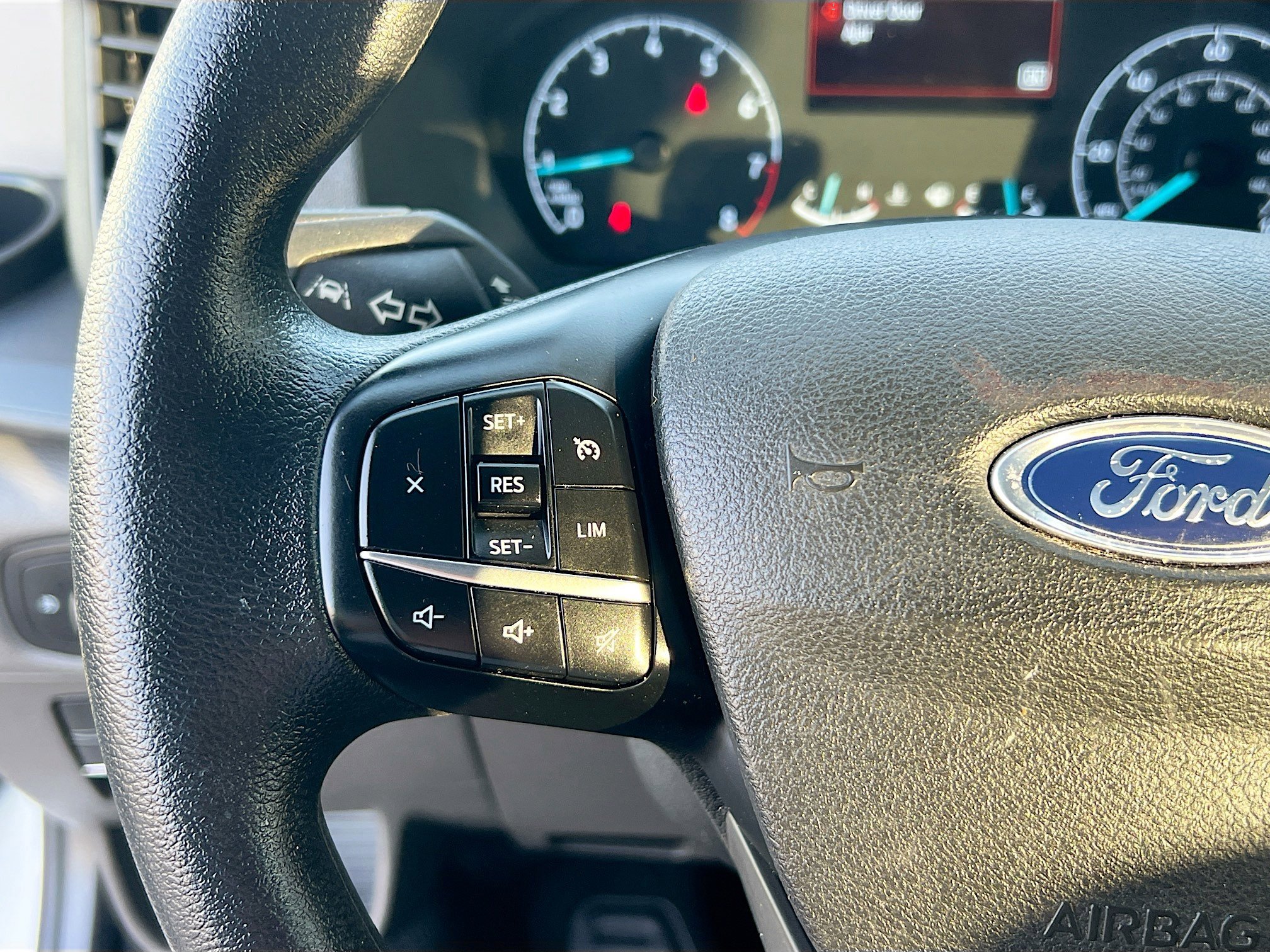 Used 2025 Ford Transit 350 XLT image 17