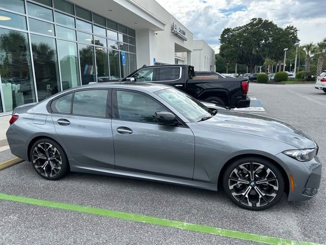 Used 2025 BMW 330i Sedan w/ M Sport Package RWD image 1