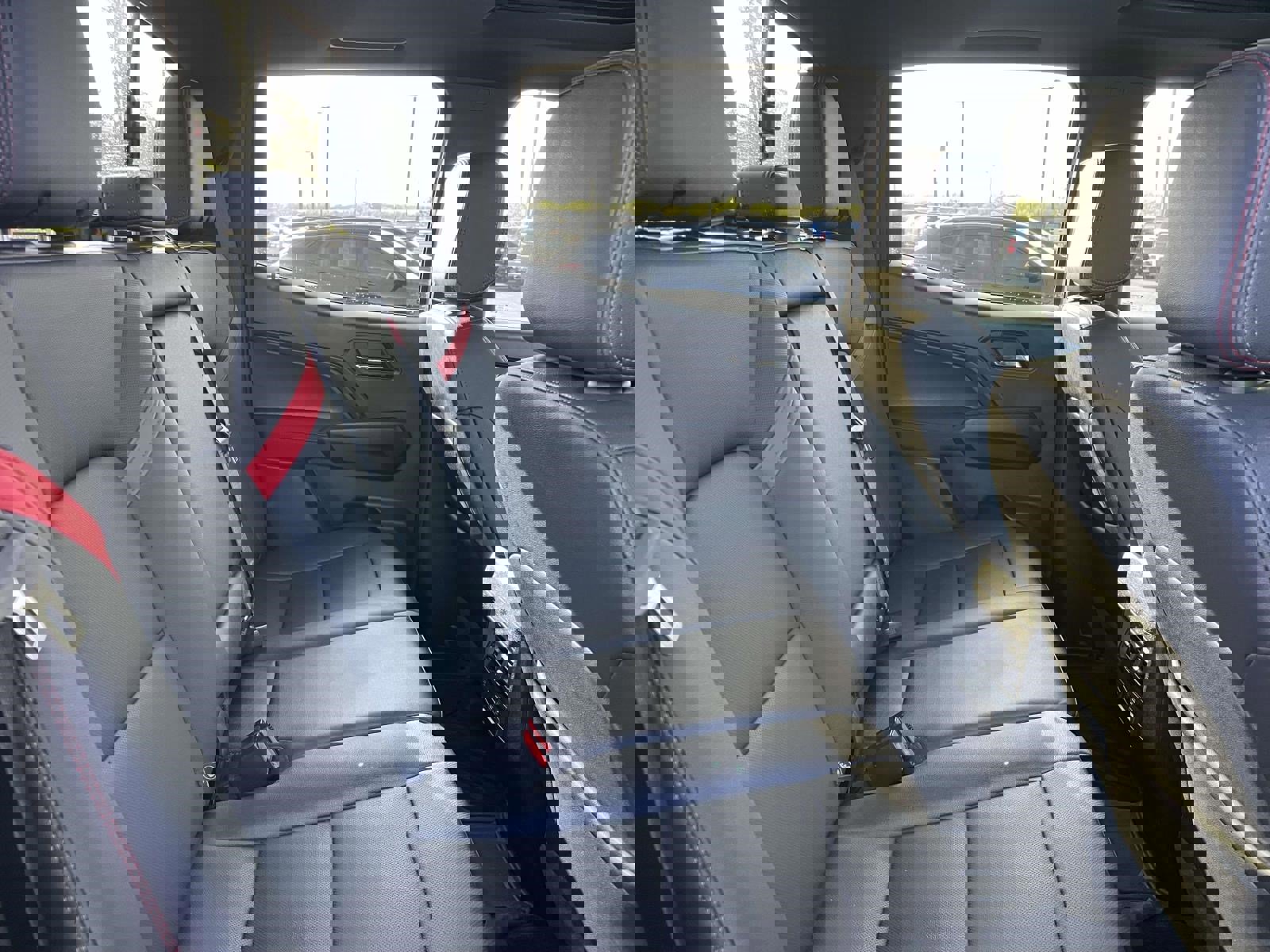 Used 2025 Chevrolet Colorado Z71 w/ Technology Package image 13