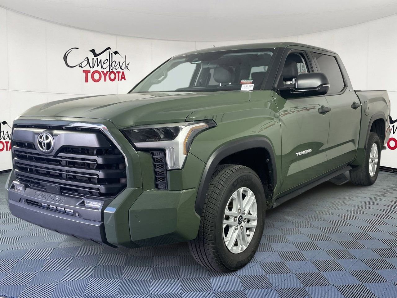 Used 2022 Toyota Tundra SR5 w/ SR5 Convenience Package AWD/4WD image 2