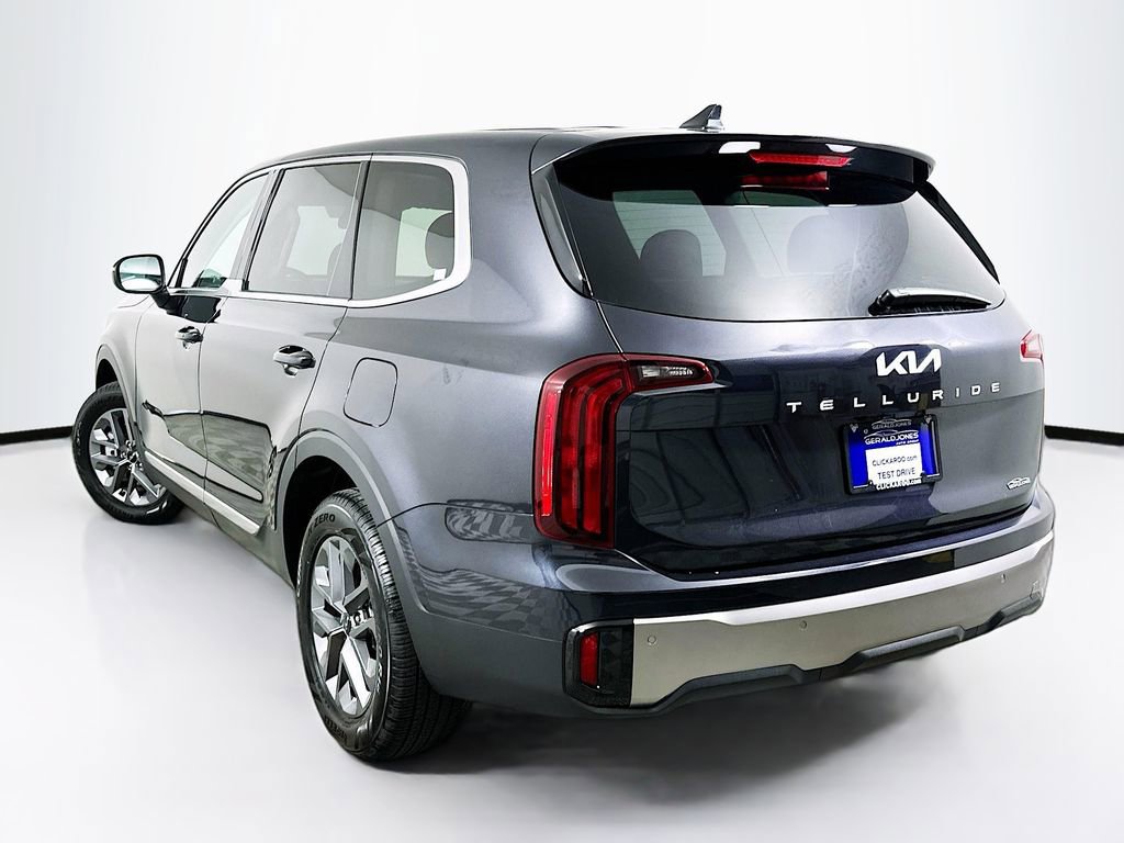 Used 2025 Kia Telluride LX FWD image 6