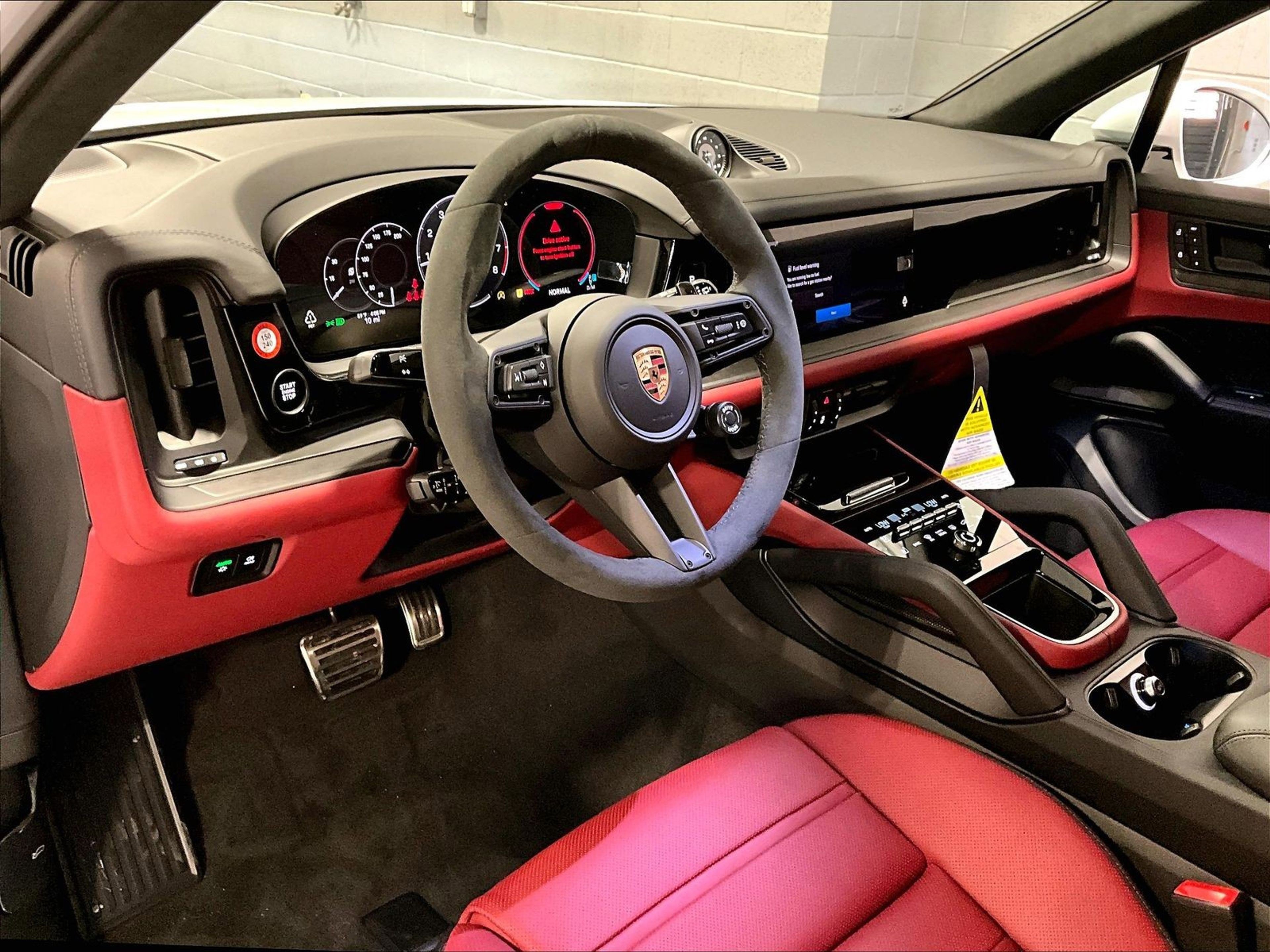 New 2026 Porsche Cayenne GTS image 4