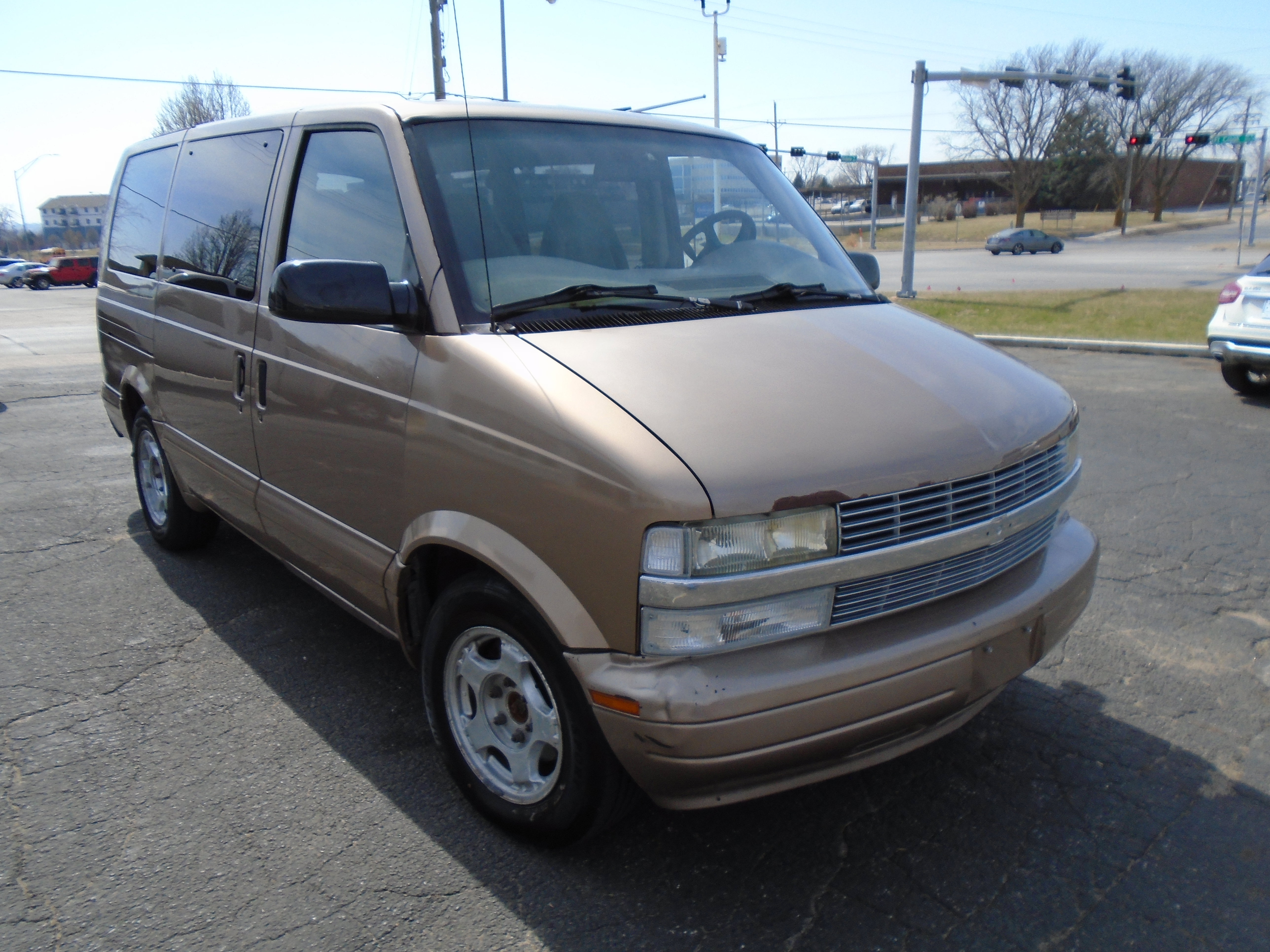 Used 2003 Chevrolet Astro Passenger AWD w/ LS Preferred Equipment Group image 4