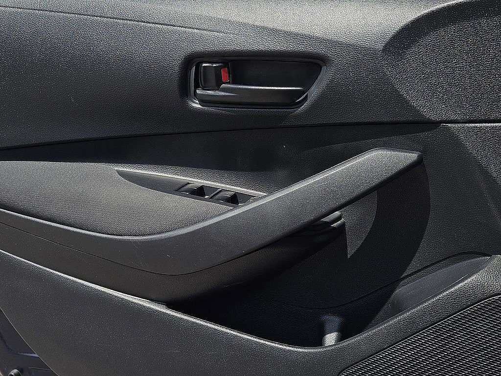 Used 2024 Toyota Corolla LE FWD image 18