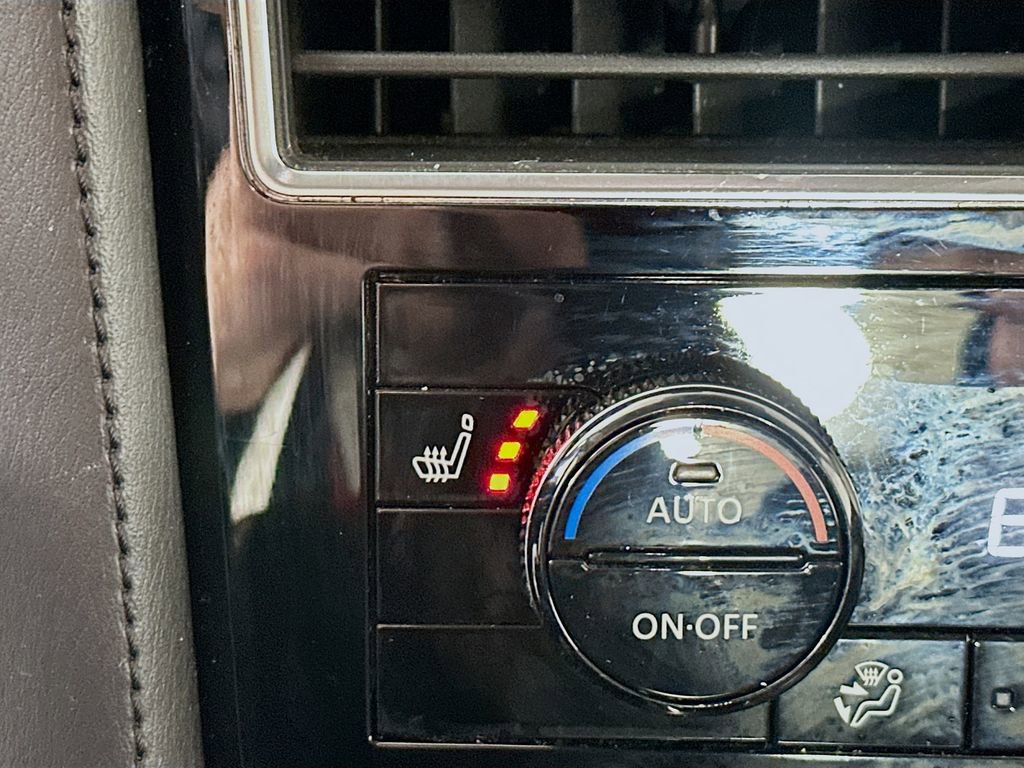 Used 2021 Nissan Armada SL w/ Captain's Chairs Package image 19