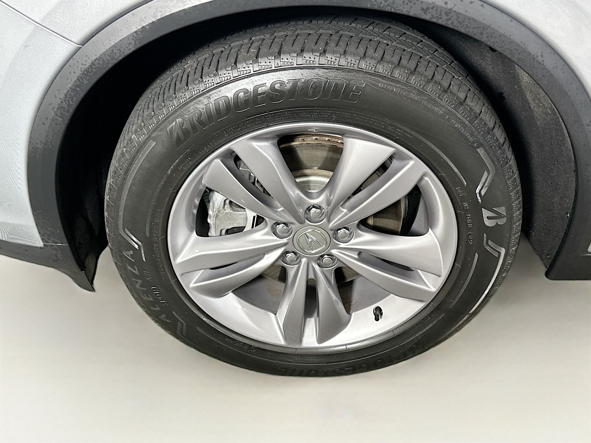 Used 2024 Acura MDX SH-AWD image 11