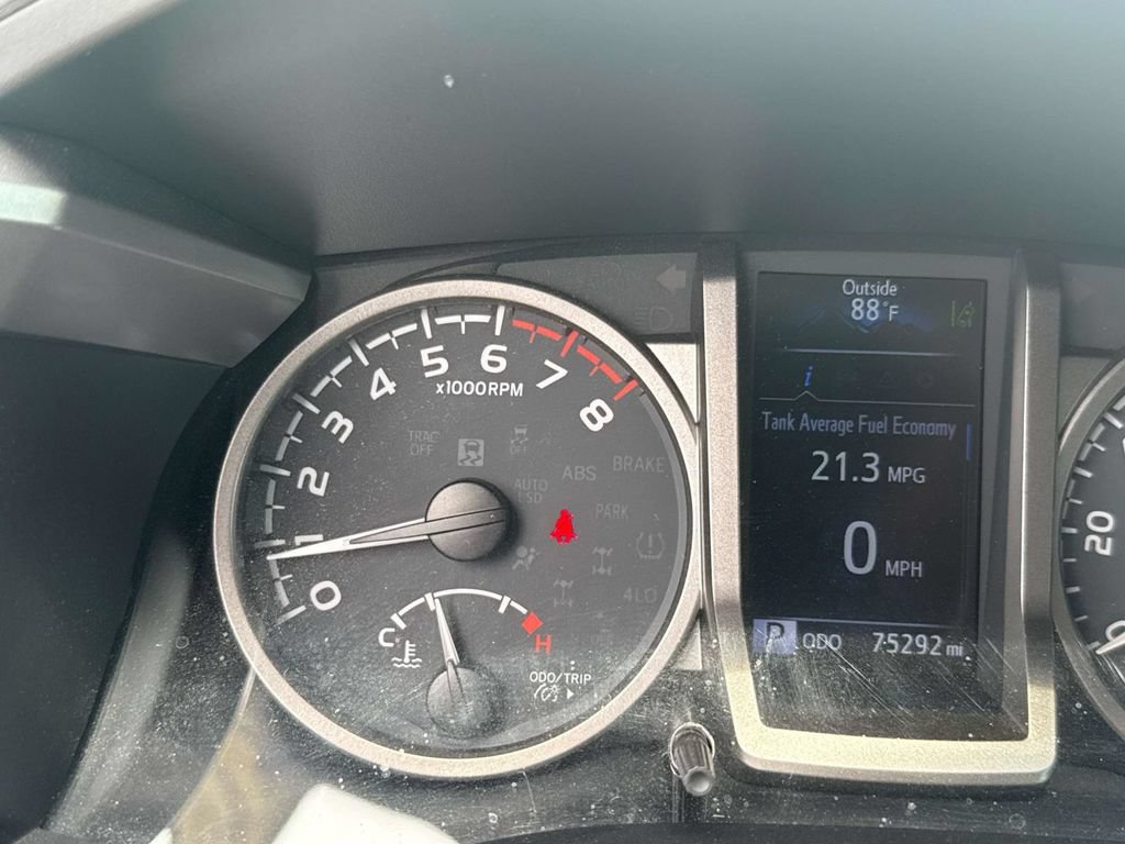Used 2021 Toyota Tacoma SR5 AWD/4WD image 24
