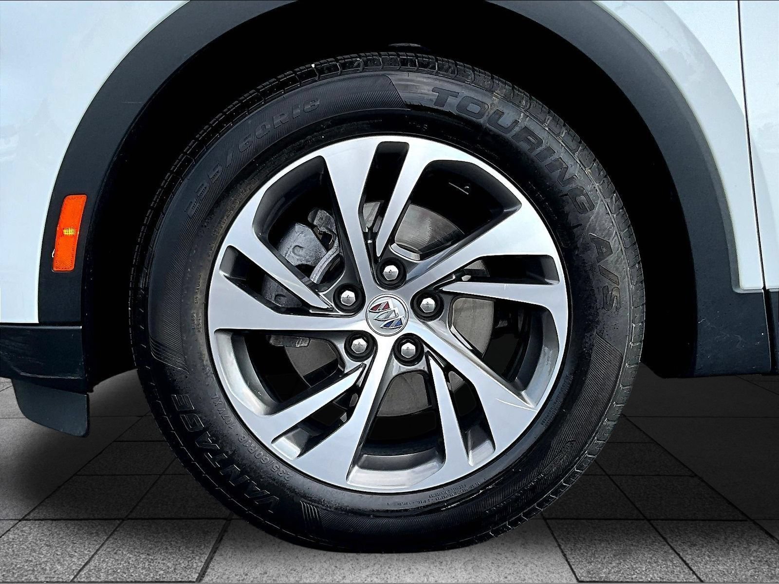 Used 2023 Buick Envision Essence FWD image 36