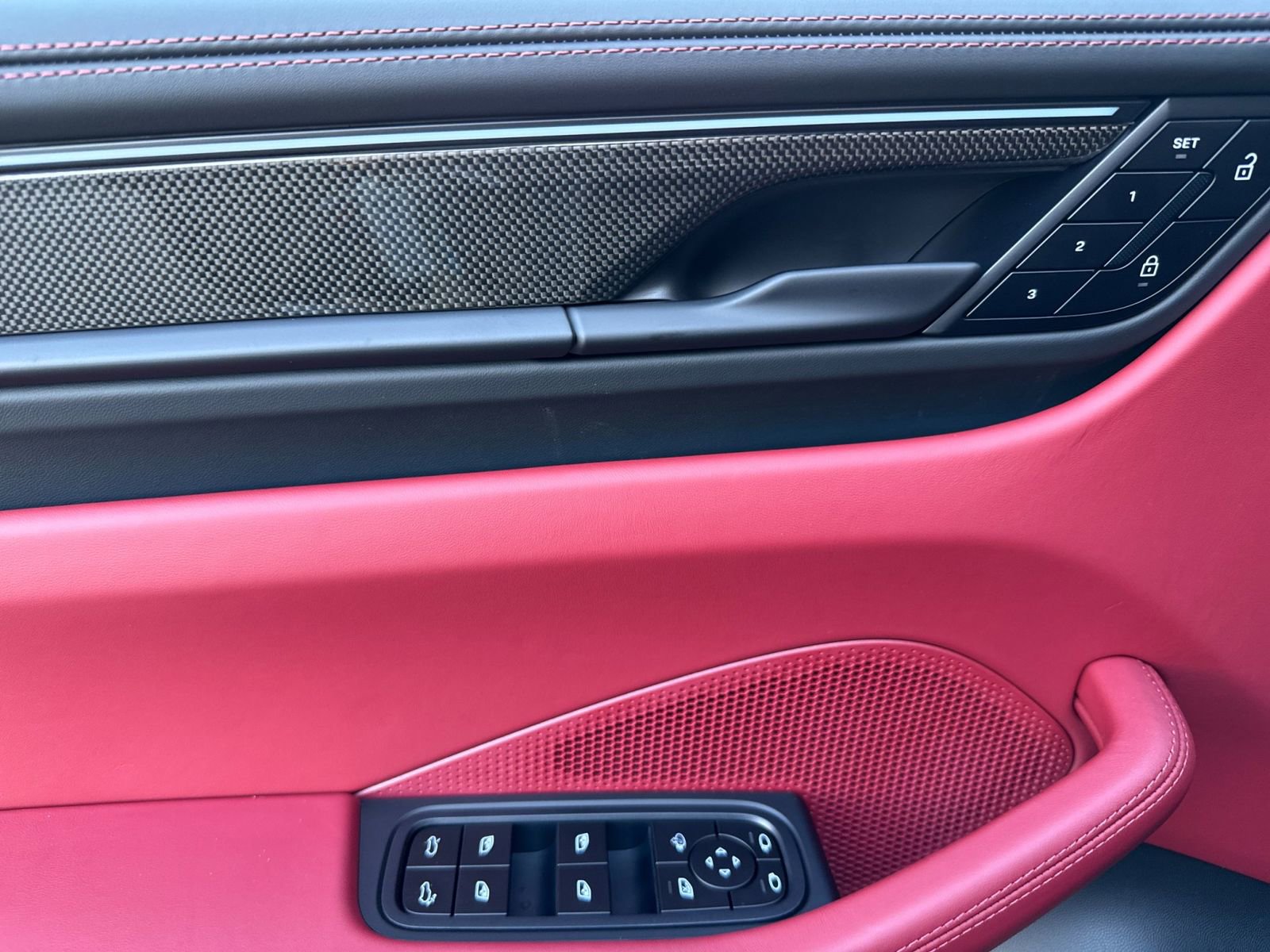 New 2025 Porsche Macan Turbo Electric image 12