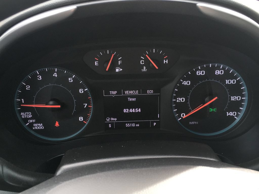 Used 2025 Chevrolet Malibu LT FWD image 2