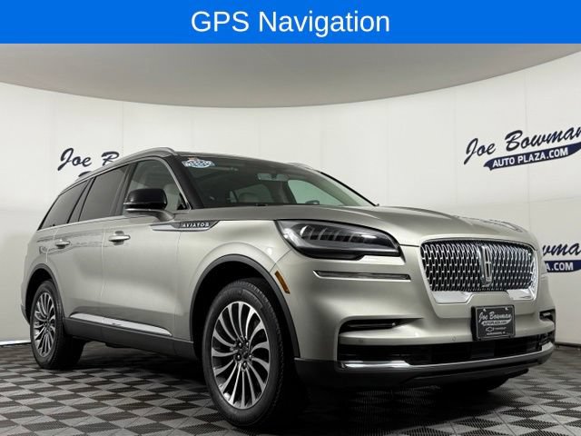 Used 2023 Lincoln Aviator AWD w/ Premium Package image 5