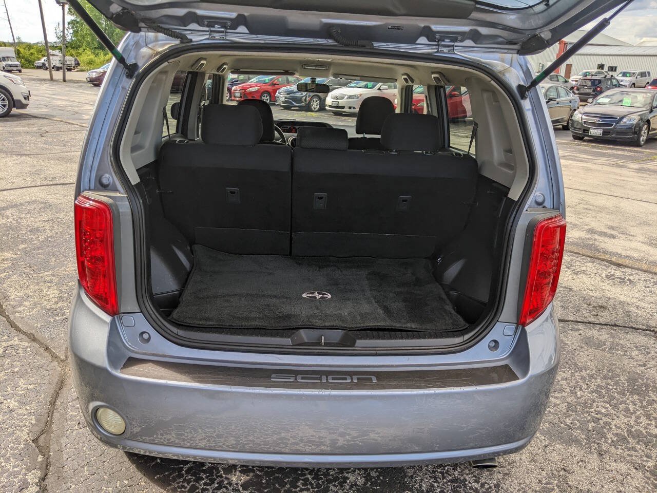 Used 2009 Scion xB FWD image 22