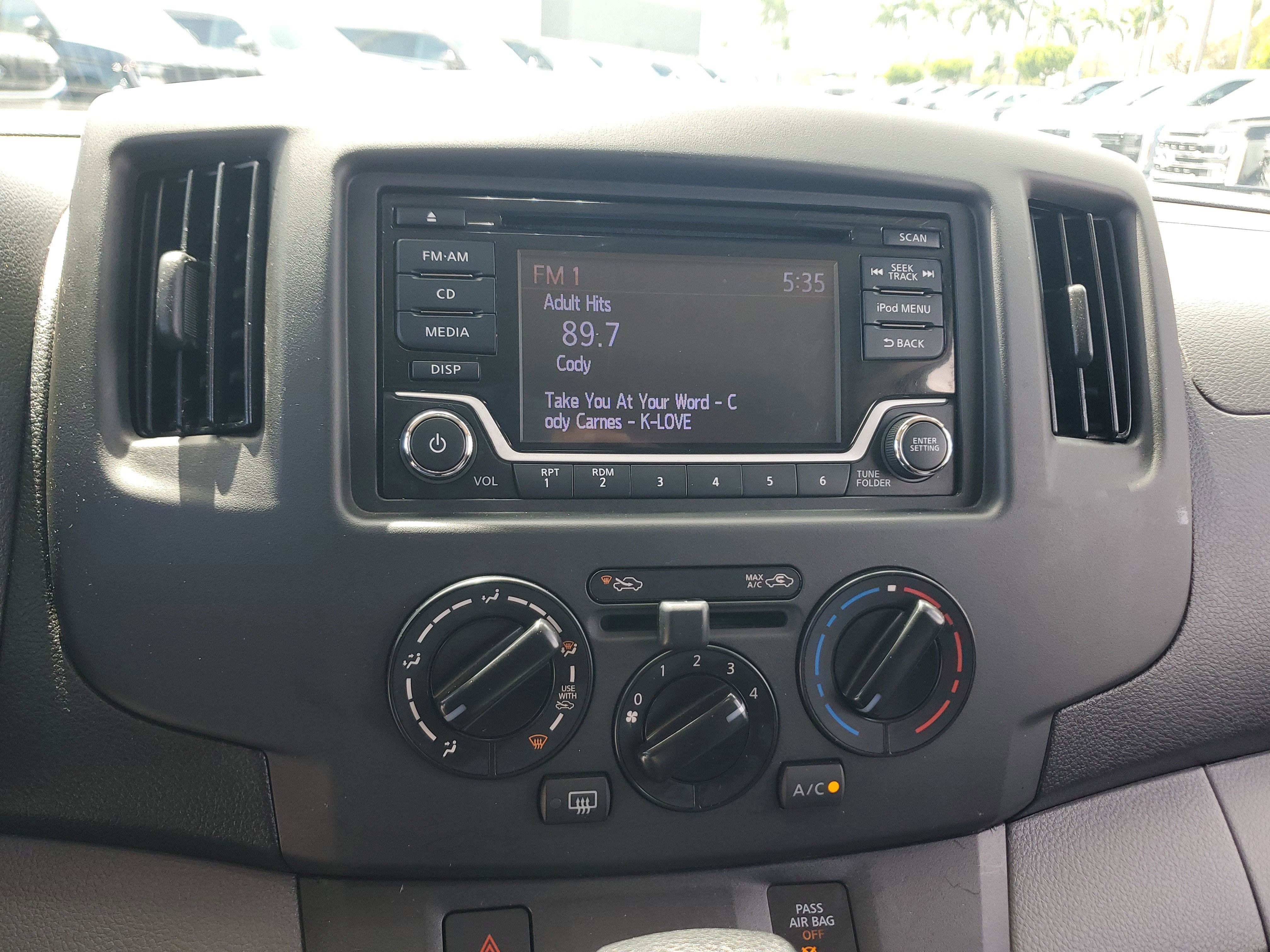 Used 2018 Nissan NV200 S w/ Cruise Control Package image 25