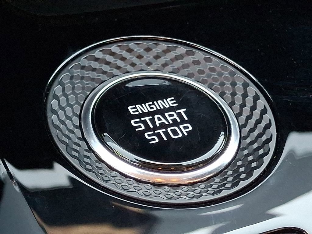 Certified 2025 Kia Niro EX image 22